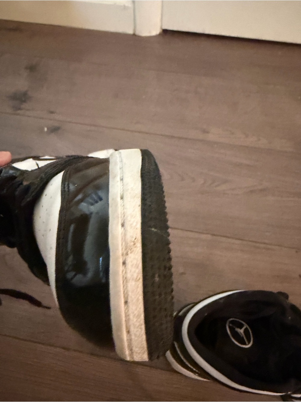 Jordan 1 Mid SE Kids' Sneakers Panda Black & White size 5 - Picture 14 of 14